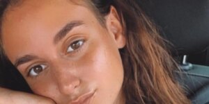 La hostess Ilaria De Rosa, arrestata in Arabia Saudita a maggio, è stata condannata a 6 mesi di carcere