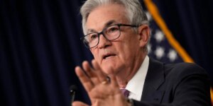 La Federal Reserve, la banca centrale degli Stati Uniti, ha deciso di mantenere invariati i tassi d’interesse