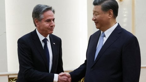 Blinken incontra Xi: “Non sosteniamo l’indipendenza di Taiwan”. Il leader cinese: “Il mondo non vuole scontri tra noi”