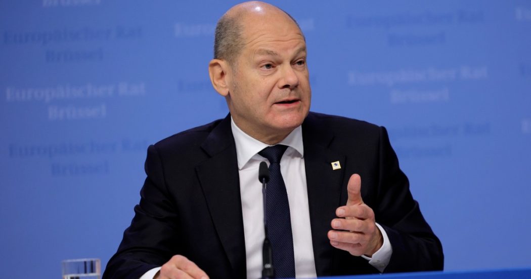 Maxi investimento di Intel per la produzione di chip in Germania: in cambio 10 miliardi di sussidi. Polemiche per il maxi aiuto pubblico