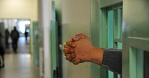 “Seconda Chance” per i detenuti: ripulire le città dai rifiuti