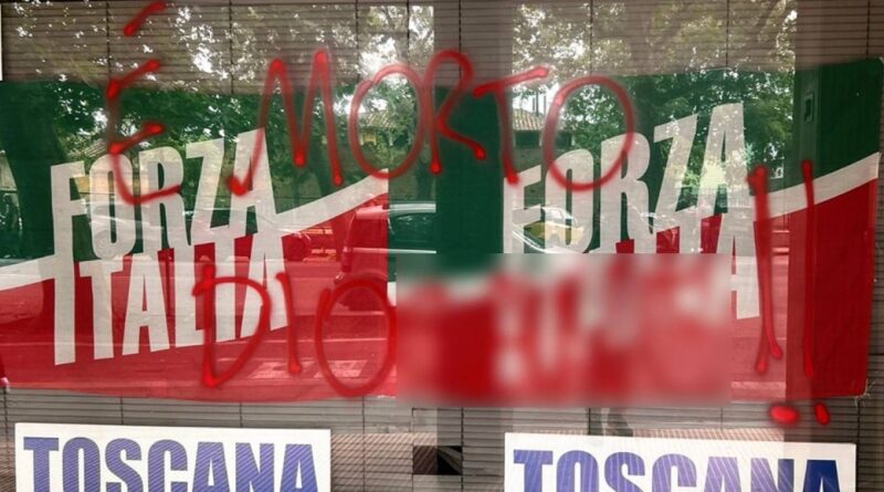 Bestemmie contro il Cav e insulti a Salvini: l’assalto rosso alle sedi FI-Lega