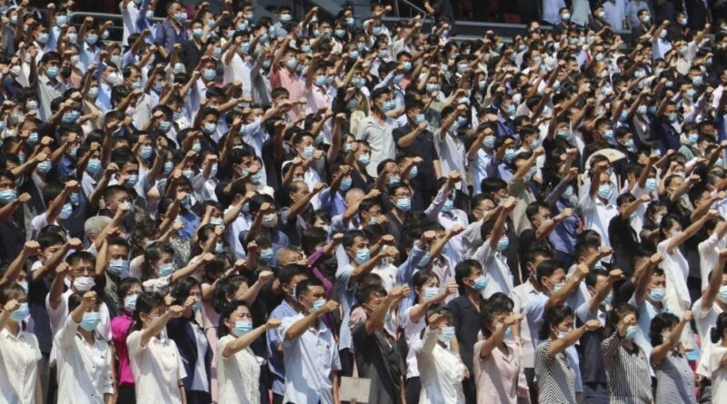Corea del Nord, protesta di massa contro gli “imperialisti Usa”. La promessa di una “guerra di vendetta”