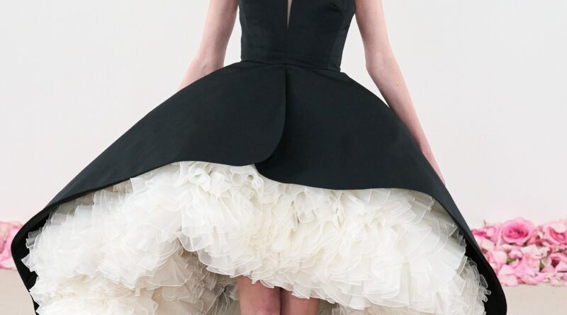 Giambattista Valli Autunno 2023 Couture