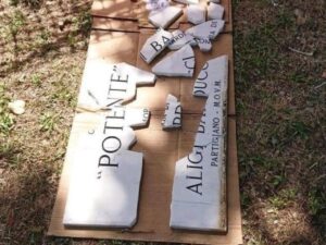 “Fascisti”. Ma la targa è stata distrutta dalla Cgil: lo scivolone dei dem
