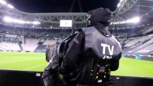 Diritti tv, la legge anti-pirateria è realtà: svolta per le trattative?