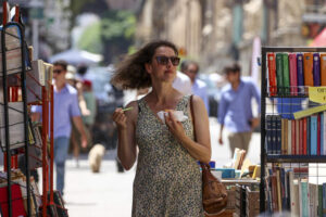 Caldo: Mercoledì bollino rosso in 23 città ma giovedì scendono a 18