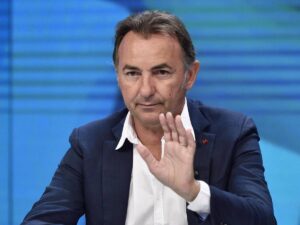 Paura per Massimo Mauro, un infarto dopo il padel: operato d’urgenza