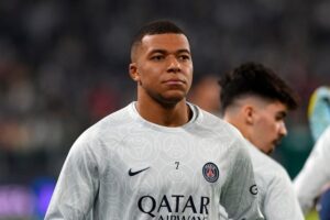 Mbappé fatto fuori dal Psg! Non andrà in tournée