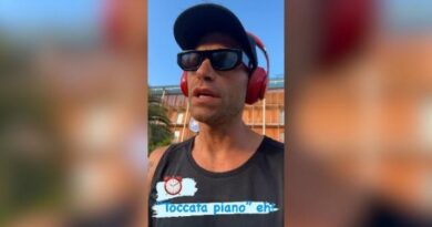 Lo chef Simone Rugiati e la tesi “complottista” sul clima: “Miscele spruzzate nell’aria” | Polemica sui social