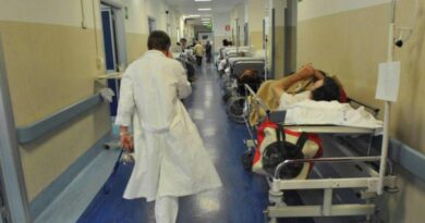 Sanità in rosso nella rossa Emilia. E i migranti vengono qui solo per le visite gratuite