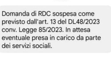 Stop al reddito di cittadinanza, Comuni e assistenti sociali lanciano l’allarme: “Si rischia il caos. Si sta scatenando una guerra”