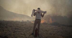 Allarme incendi, emissioni come 10 milioni di auto
