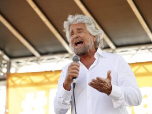 La sinistra evoca l’autunno caldo. E rispunta Grillo: “Il governo lotta contro i poveri”