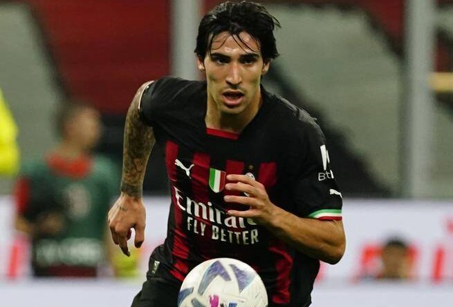 Sandro Tonali (Milan), il Newcastle è vicino: l’offerta sale a oltre 70 milioni, accordo col giocatore