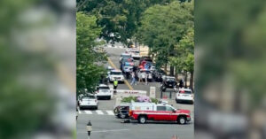 “C’è un uomo armato”, il Senato Usa viene fatto evacuare: le persone escono in strada con le mani alzate