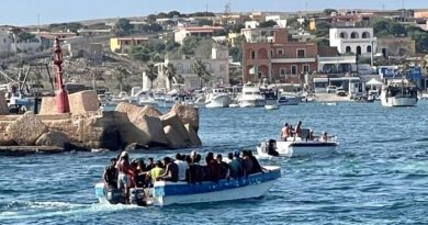 Nuova ondata di sbarchi a Lampedusa, verso quota 100mila migranti da inizio anno