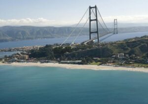 Ponte sullo Stretto, salta il tetto agli stipendi. È scontro