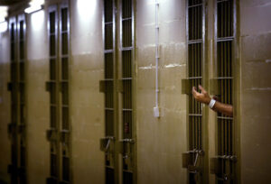 Inferno in carcere, due donne morte in un giorno a Torino