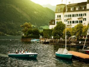 “Un paradiso secondo il Corano”: il villaggio austriaco “invaso” dai turisti arabi