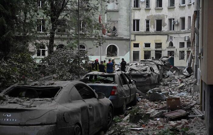 Missili russi nella notte, colpite abitazioni a Leopoli e Lutsk, ci sarebbero vittime