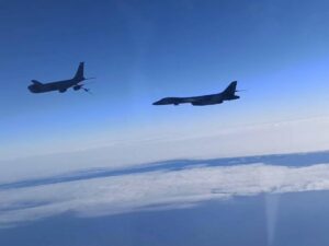 Jet russi nei cieli scozzesi intercettati dalla Nato. Ancora bombe su Odessa