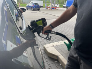 Caro-benzina, allo Stato 2,2 miliardi da esodo e controesodo
