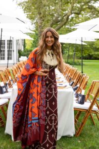 Saks e Johanna Ortiz hanno ospitato un idilliaco pranzo estivo a Southampton per l’ospedale pediatrico Komansky di New York-Presbyterian