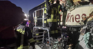 Scontro tra bus di ucraini e un Tir, coinvolti numerosi bambini