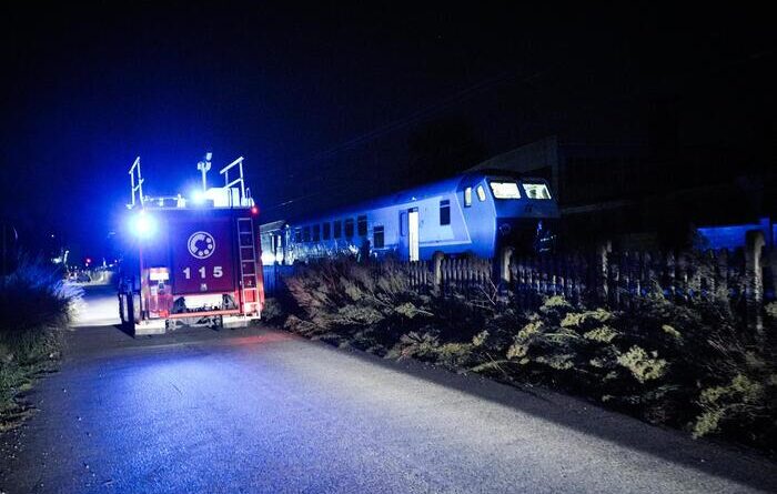 Treno investe e uccide cinque operai nel Torinese