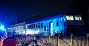 Treno regionale investe e uccide 5 operai nel Torinese