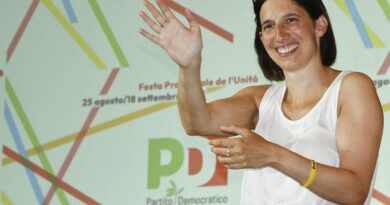 Pacifista, laburista e antifascista. Ecco il nuovo Pd targato Schlein