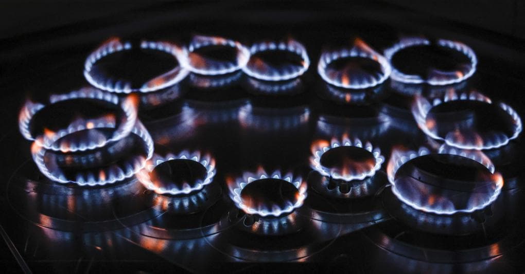 La bolletta del gas sale ad agosto, +2,3%. Spesa per famiglia tipo 1.472 euro nell’anno