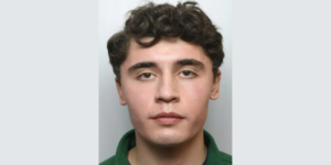 Un ex soldato sospettato di reati terroristici è scappato dalla prigione londinese di Wandsworth