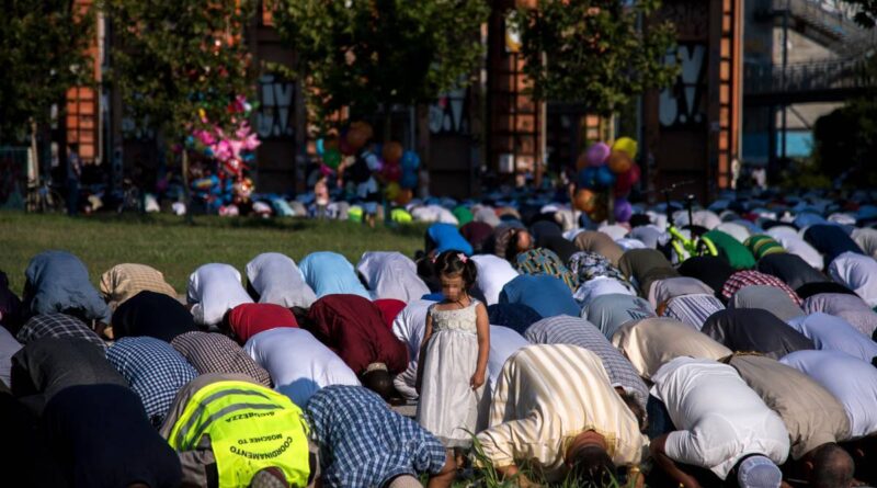 Gli islamici vincono il bando per la moschea a Milano. L’allarme: “Diventerà un ghetto”