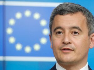 Lo stop di Darmanin: “La Francia non prenderà migranti da Lampedusa”