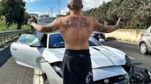 Senza patente investe un bambino: ora si indaga su chi appartiene l’auto