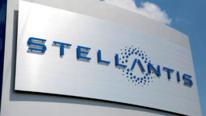 Stellantis costruirà le auto elettriche STLA Small a Vigo e Saragozza, l’indiscrezione dalla Spagna