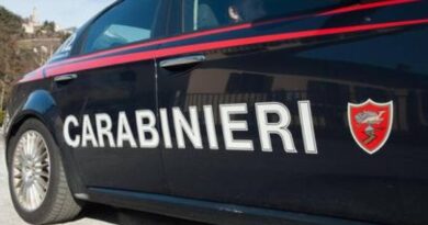 Orrore a Prato: padre e bimba picchiati con un tubo di rame da un maghrebino