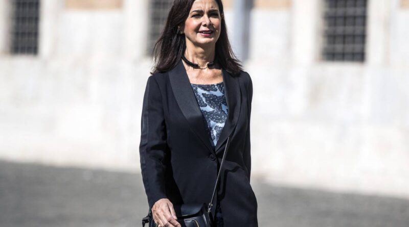 “Meloni ha creato il caos”: l’assurda teoria della Boldrini