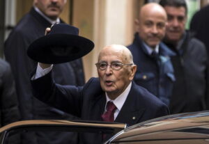 Addio a Giorgio Napolitano, dal Pci al Colle. Il primo presidente eletto due volte