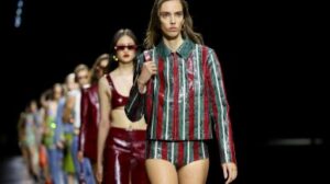 L’esordio di Sabato De Sarno da Gucci: il nuovo corso riparte dai capi fondamentali