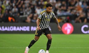 Juve, il padre di McKennie attacca Allegri: “Mettilo a centrocampo!”.