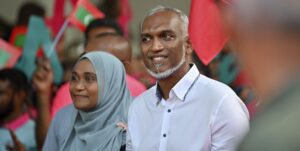 Le Maldive stanno sempre a metà