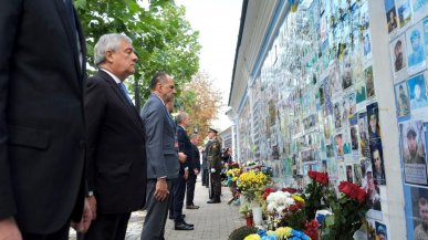 Ucraina, scintille nel governo sul nuovo invio di armi a Kiev. Tajani brucia i tempi, gelo di Crosetto