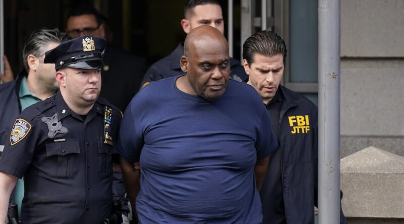 L’autore dell’attacco armato nella metropolitana di New York è stato condannato all’ergastolo