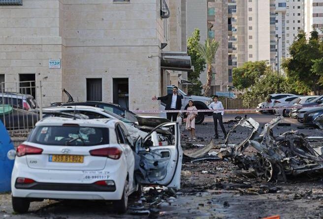 Israele contro Hamas: le ultime notizie | Nuove sirene d’allarme a Tel Aviv: raffica di razzi da Gaza. Netanyahu: “Azzereremo i covi di Hamas”
