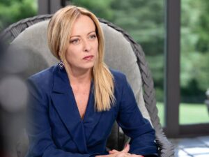 “Meloni p…”: insulti sessisti da militanti Cgil. La premier: “Cosa ne pensa Landini?”