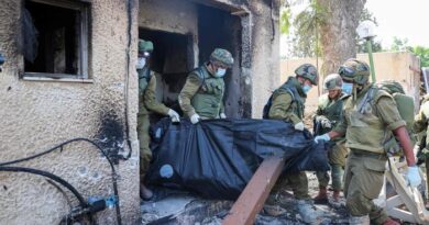 Oltre 1.200 morti in Israele. Neonati decapitati in un kibbutz. L’esercito contro l’offensiva totale