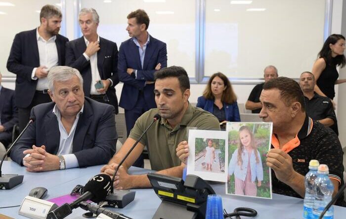 Tajani in Israele: “Hamas come Isis, si fa scudo con i civili”. Metsola e von der Leyen nel kibbutz dell’orrore
